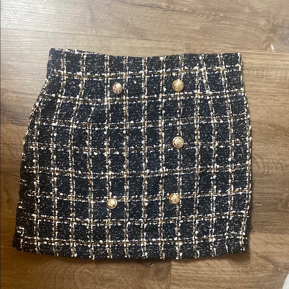 SHEIN Black and Gold Plaid Mini Skirt